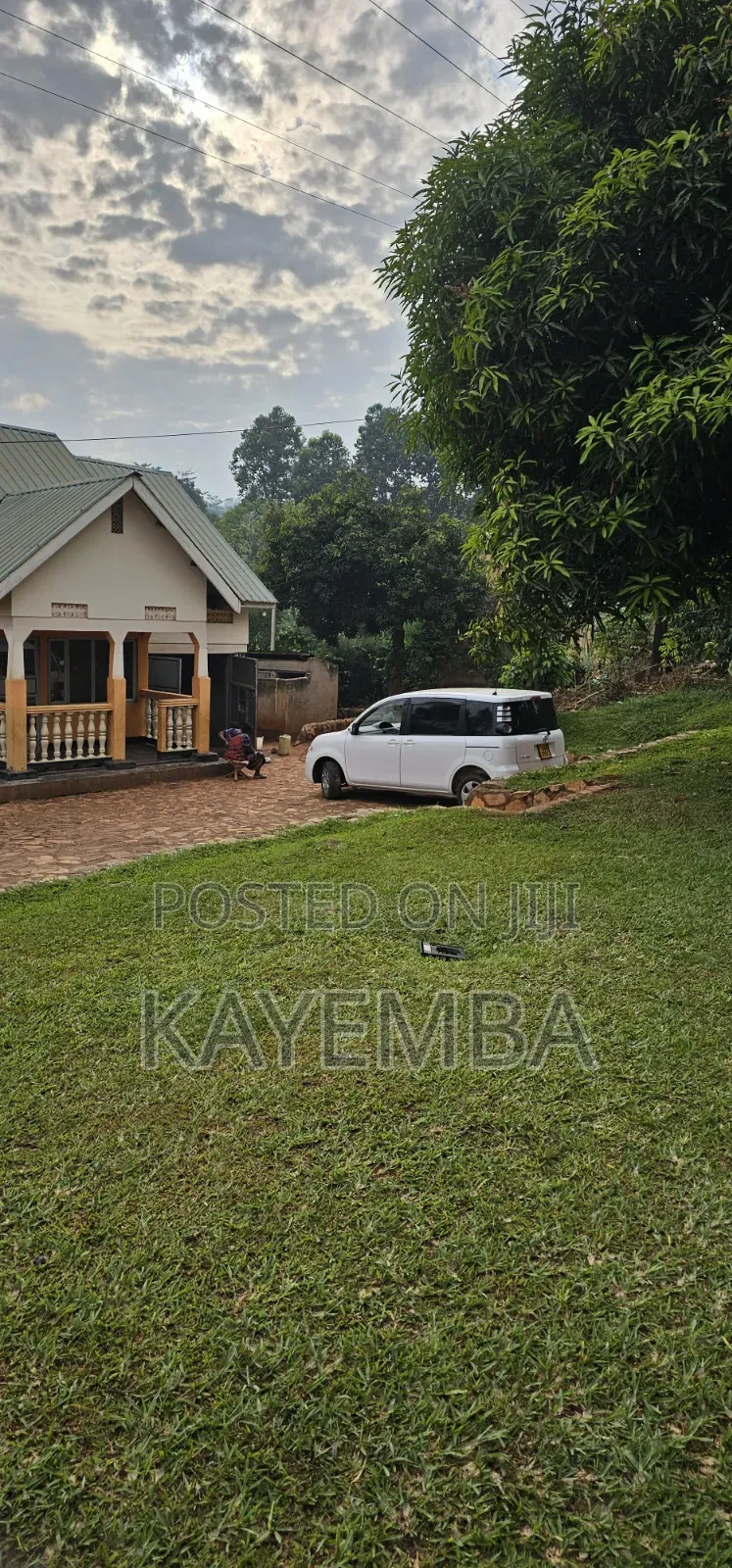 Toyota Sienta 2010 for Hire With a Professional Driver.