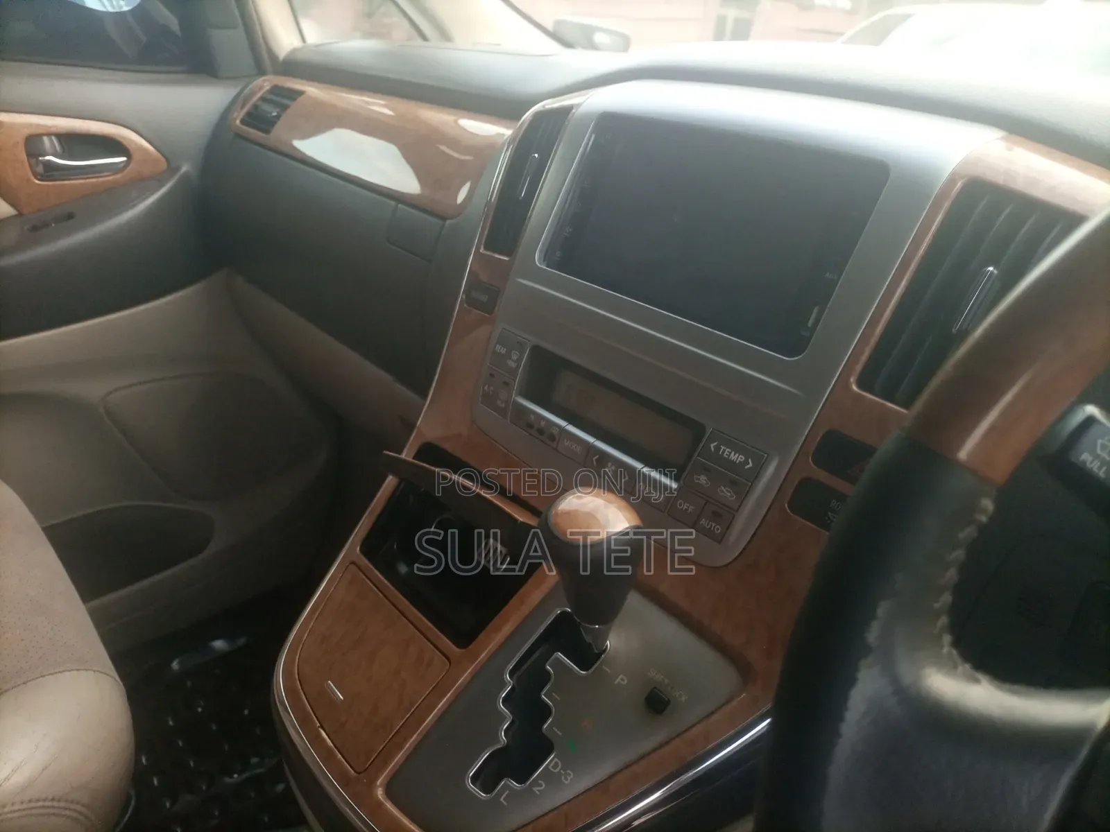 Toyota Alphard 2.4 Petrol FWD 2008 Silver