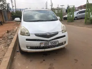 Toyota Ractis 2010 White
