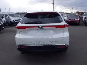 Toyota Harrier 2.0 2021 Pearl