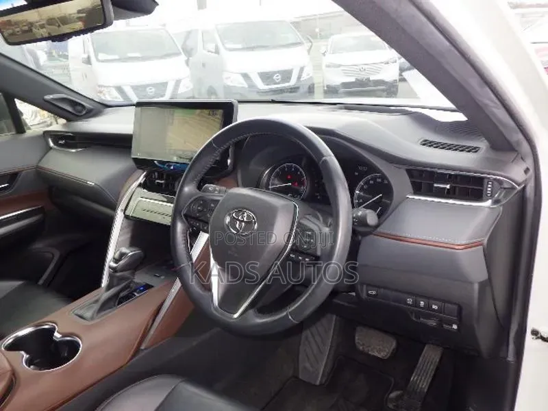 Toyota Harrier 2.0 2021 Pearl