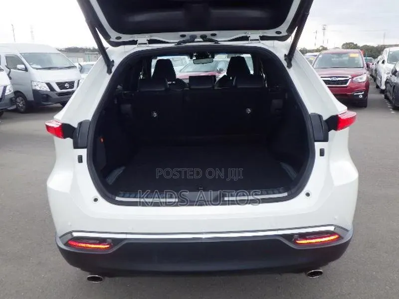 Toyota Harrier 2.0 2021 Pearl