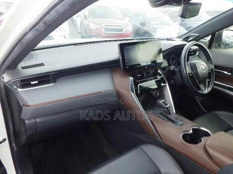 Toyota Harrier 2.0 2021 Pearl