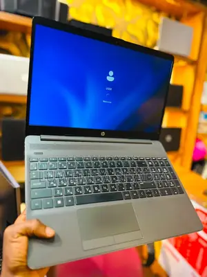 New Laptop HP 4GB AMD Ryzen 3 SSD 128GB
