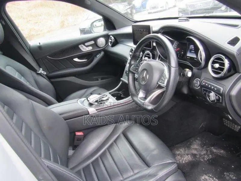 Mercedes-Benz GLC-Class 2019 Silver