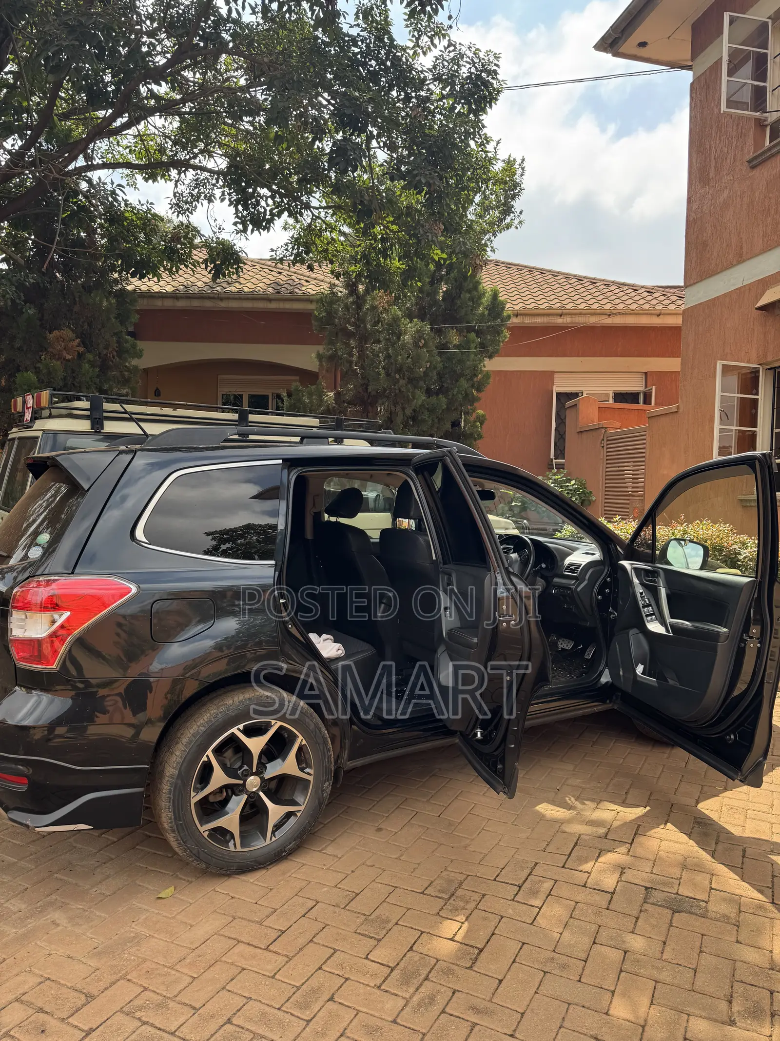 Subaru Forester 2.0XT Premium 4dr SUV AWD (2.0L 4cyl Turbo CVT) 2014