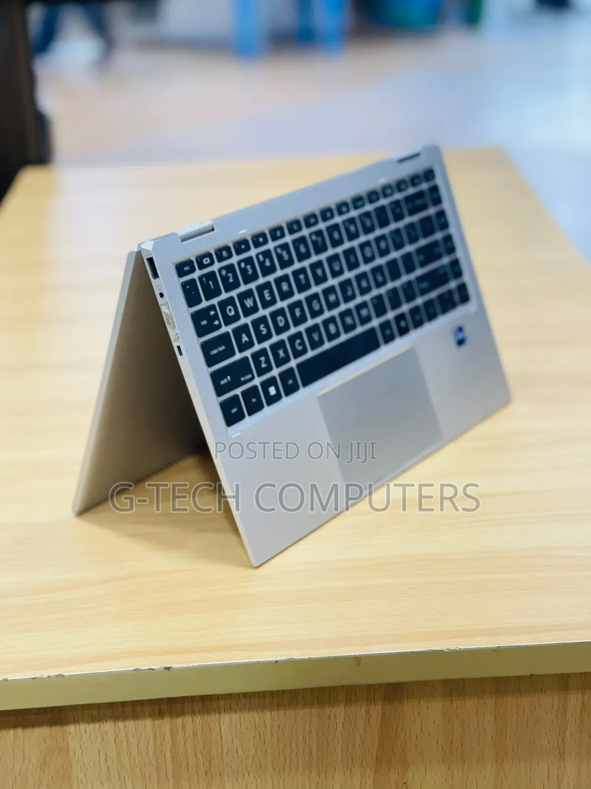 New Laptop HP EliteBook 1040 G8 16GB Intel Core i7 SSD 512GB