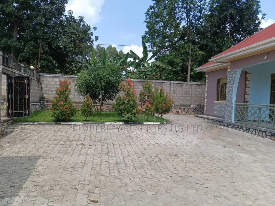 3bdrm House in Mukono TC for sale