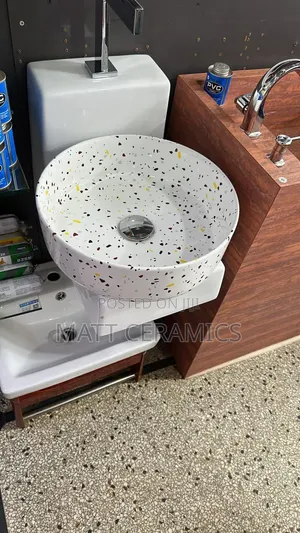 Pedestal Wash Basin