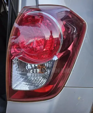Toyota Ractis 2008 Silver