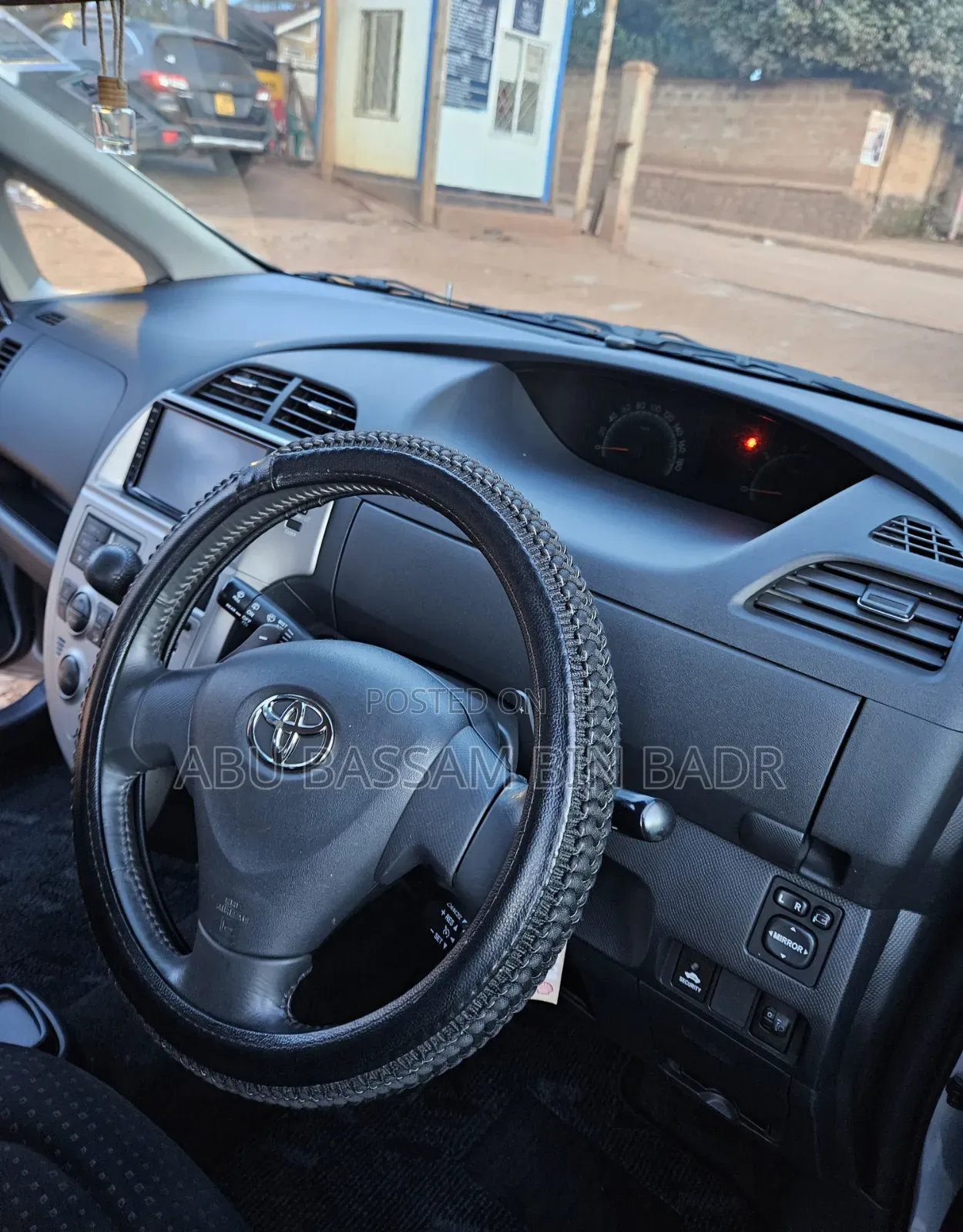 Toyota Ractis 2008 Silver