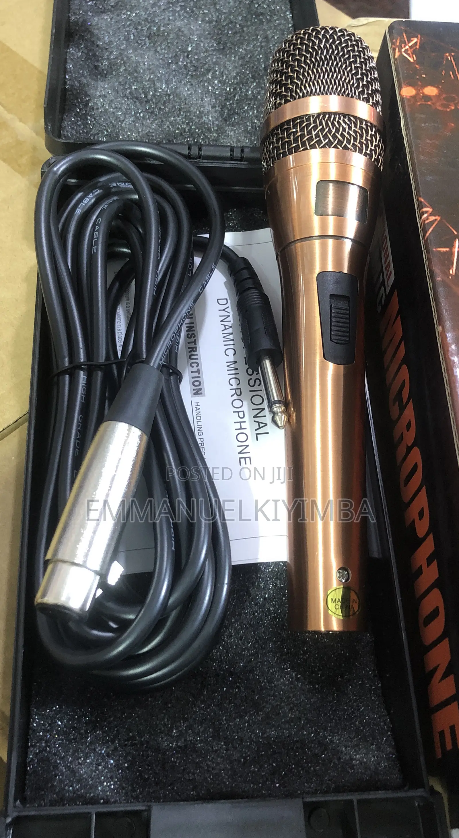 Dynamic Wire Microphone