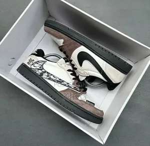 Nike SB Dunk Low Sneakers Chrome Hearts