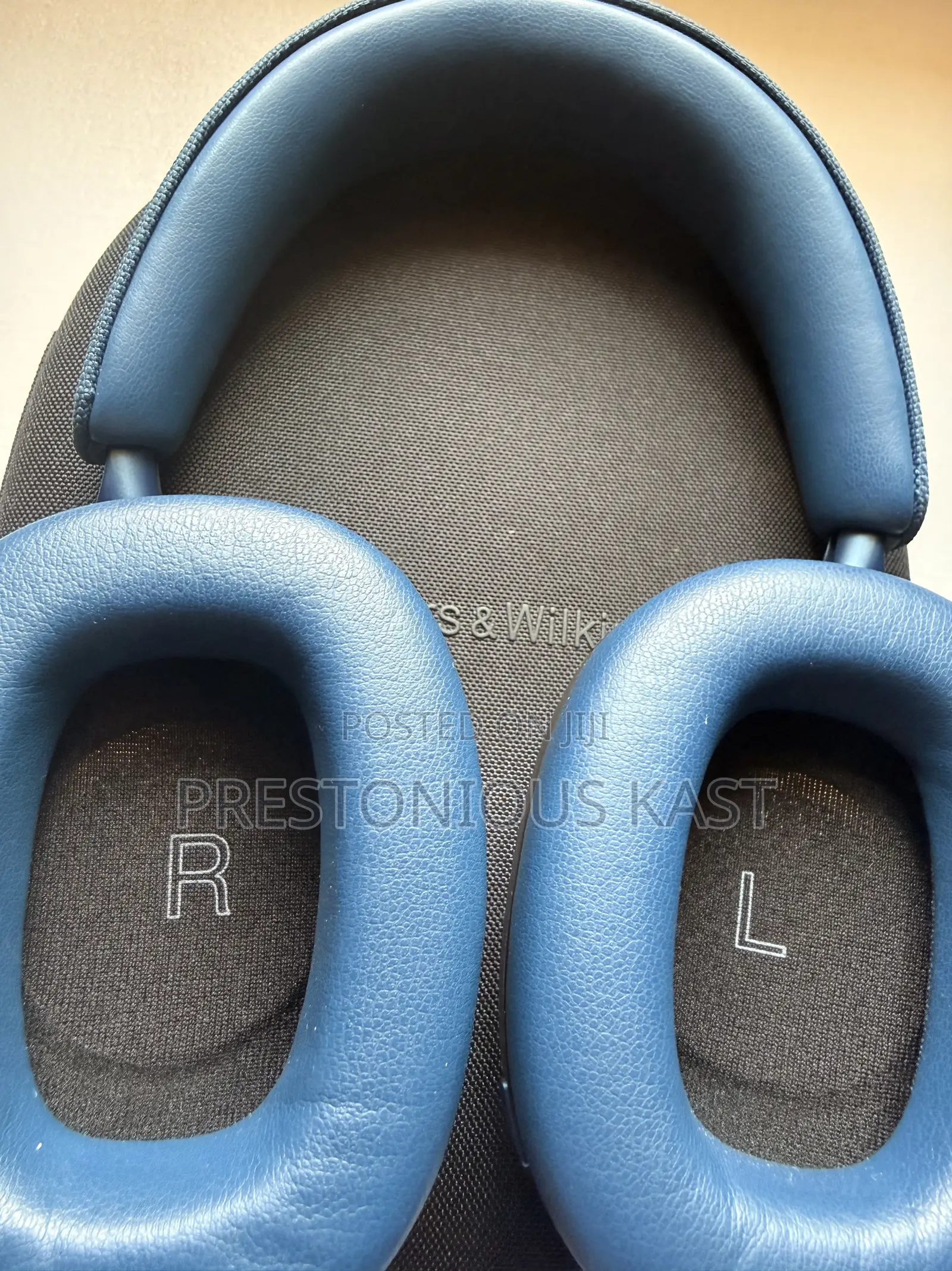 Bowers and Wilkins PX7 S2 Headphone