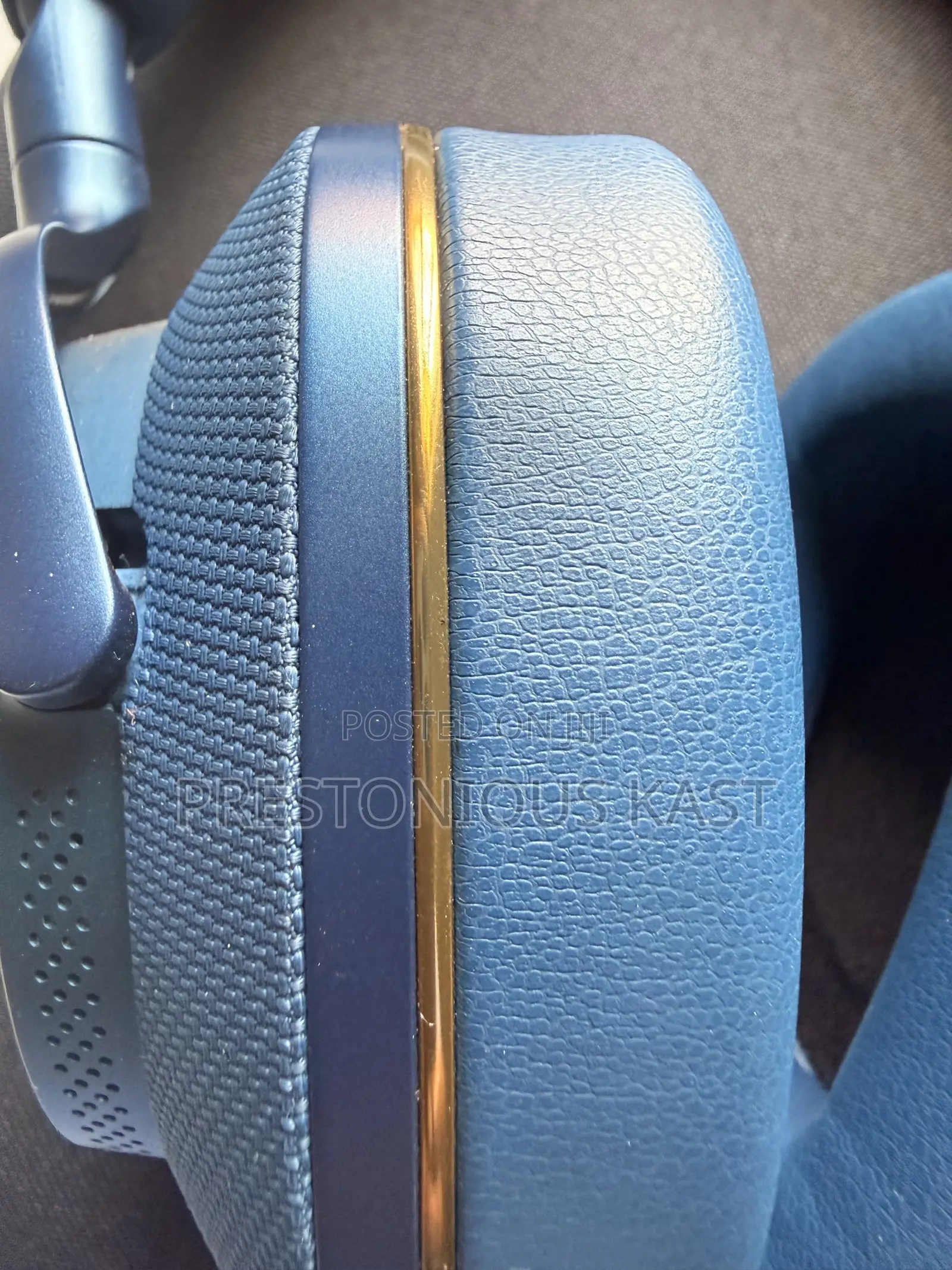 Bowers and Wilkins PX7 S2 Headphone