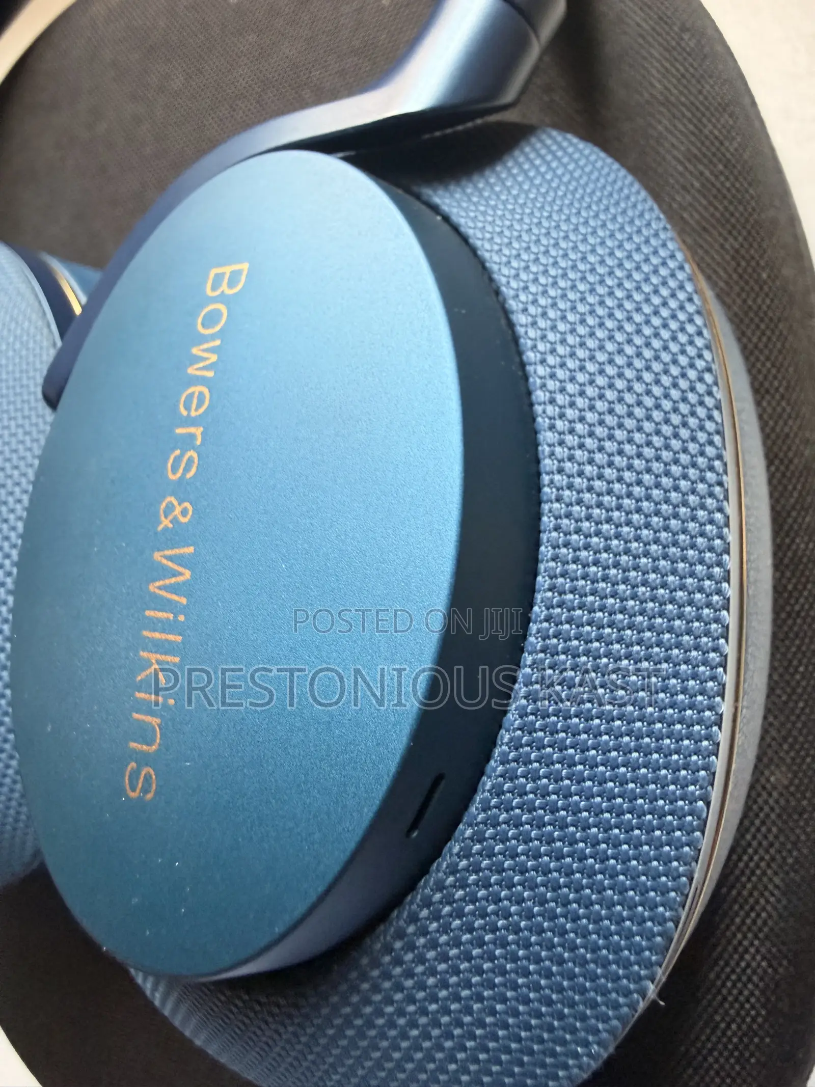 Bowers and Wilkins PX7 S2 Headphone
