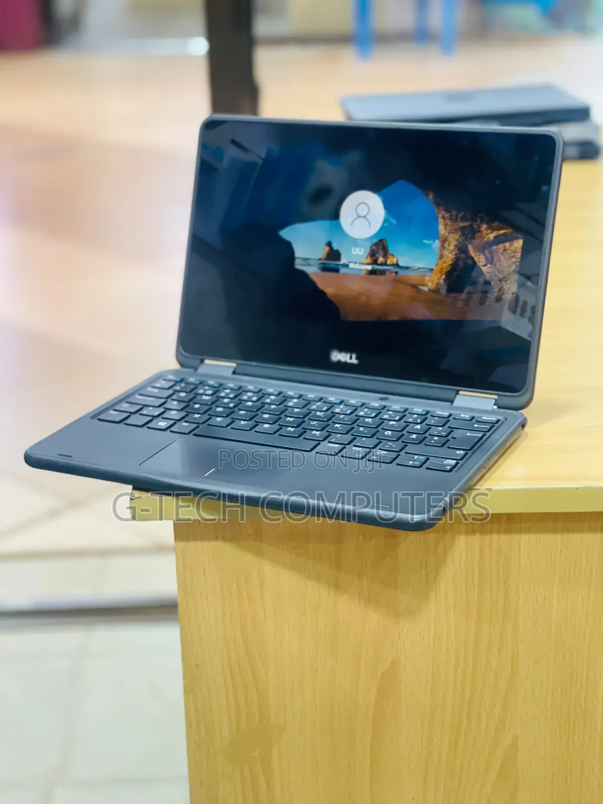 New Laptop Dell Latitude 3190 2-in-1 4GB Intel Celeron SSD 128GB