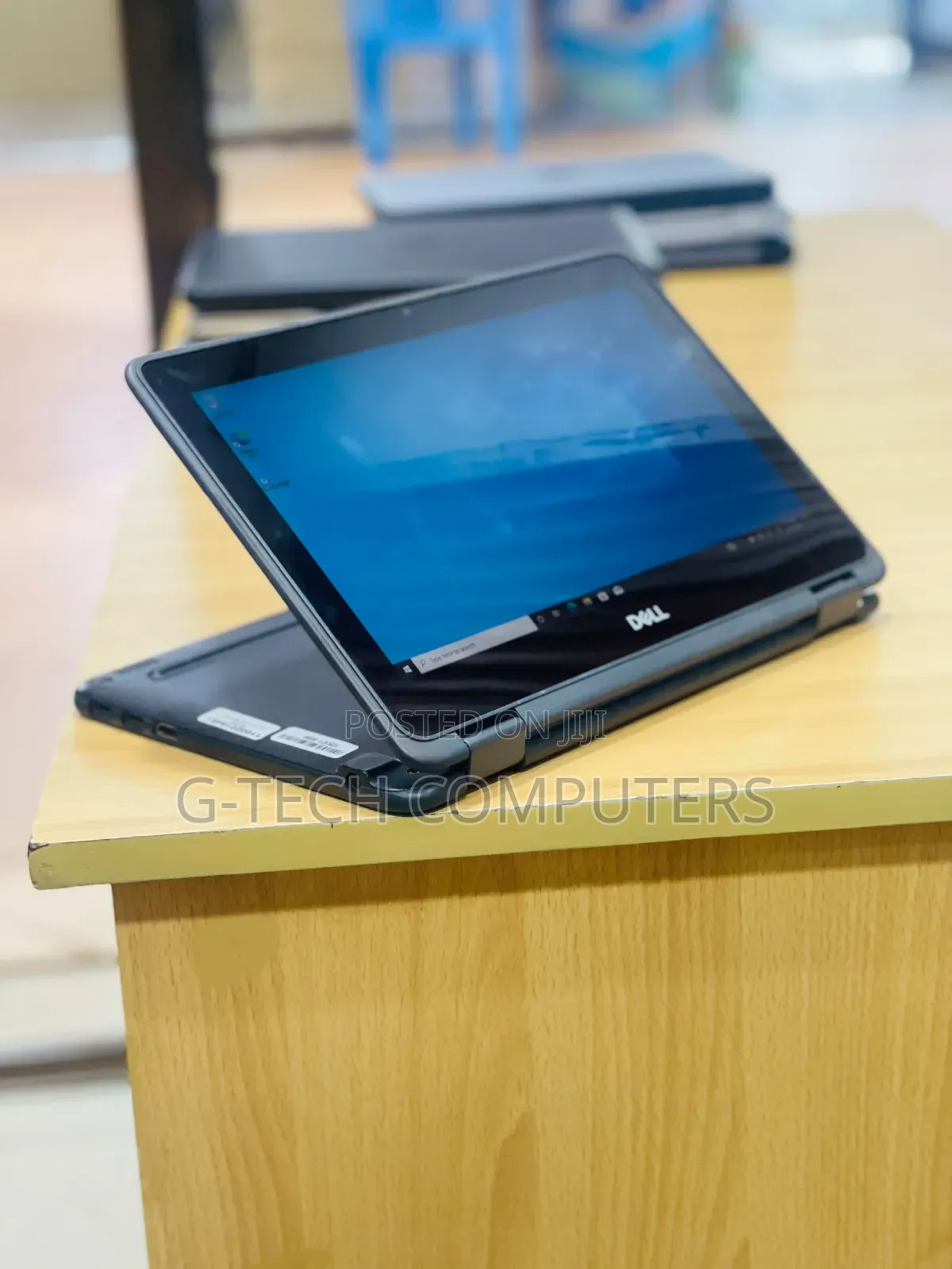 New Laptop Dell Latitude 3190 2-in-1 4GB Intel Celeron SSD 128GB