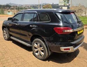 Ford Everest 2016 Blue