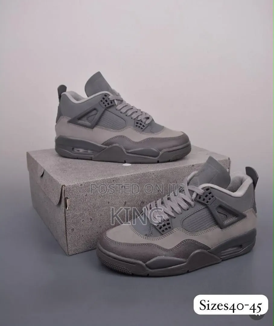 Jordan 4 Retro SE "Wet Cement" Sneakers Monochromatic Grey Nubuck
