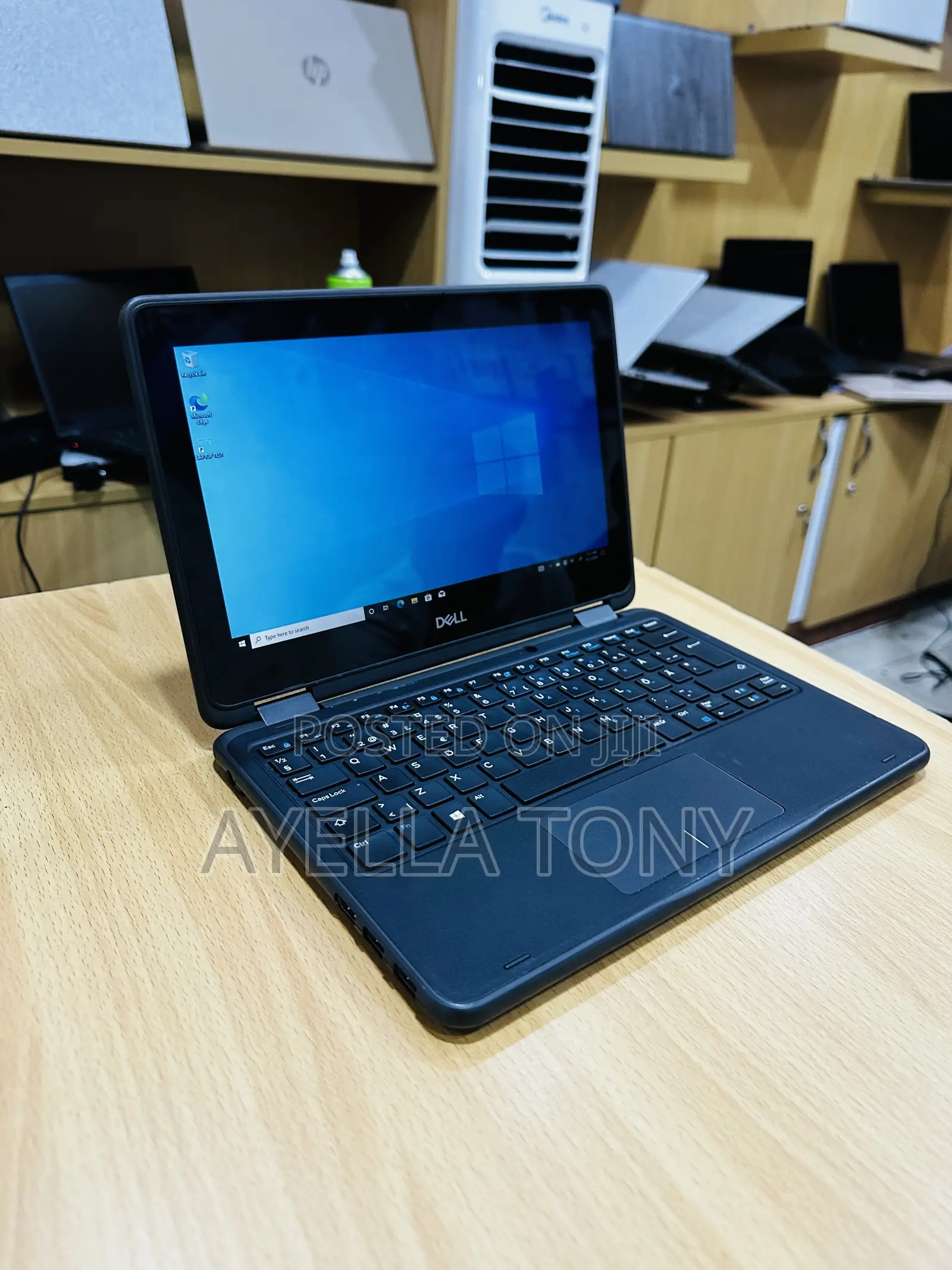 New Laptop Dell Latitude 3190 2-in-1 4GB Intel Core i5 SSD 128GB