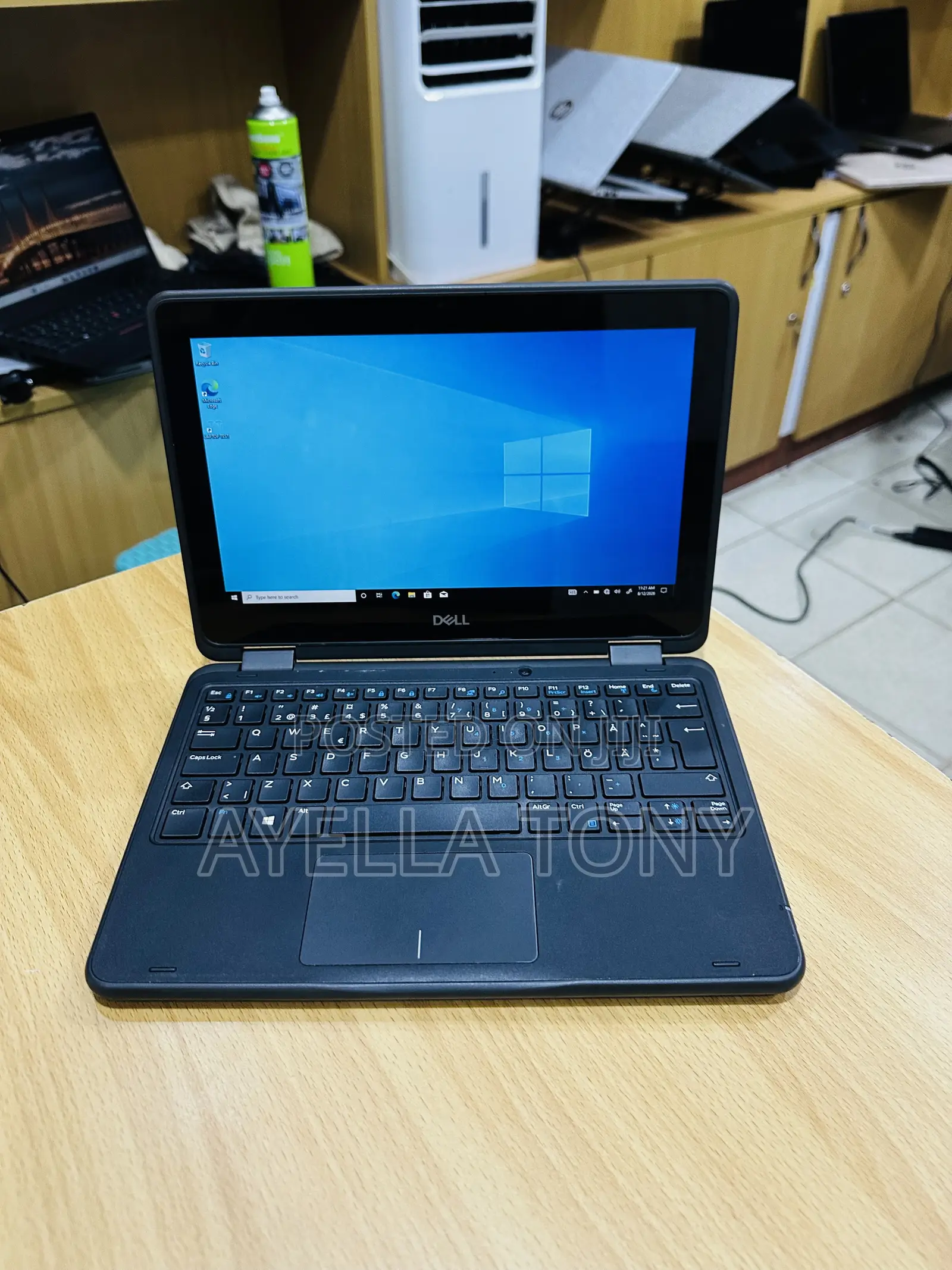 New Laptop Dell Latitude 3190 2-in-1 4GB Intel Core i5 SSD 128GB