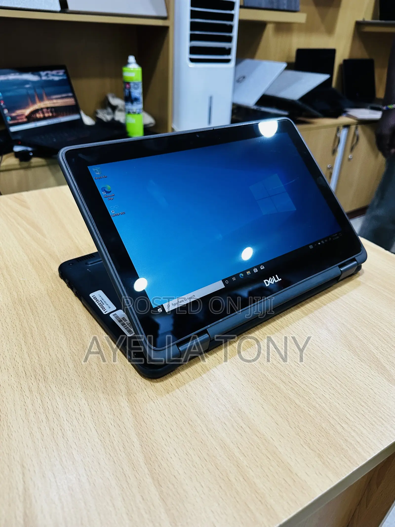 New Laptop Dell Latitude 3190 2-in-1 4GB Intel Core i5 SSD 128GB