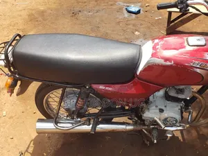 Bajaj Boxer 100 2017 Red