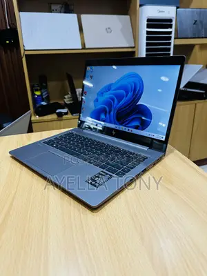New Laptop HP ZBook 14u G5 8GB Intel Core i7 SSD 256GB