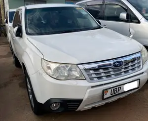 Subaru Forester 2010 Off white
