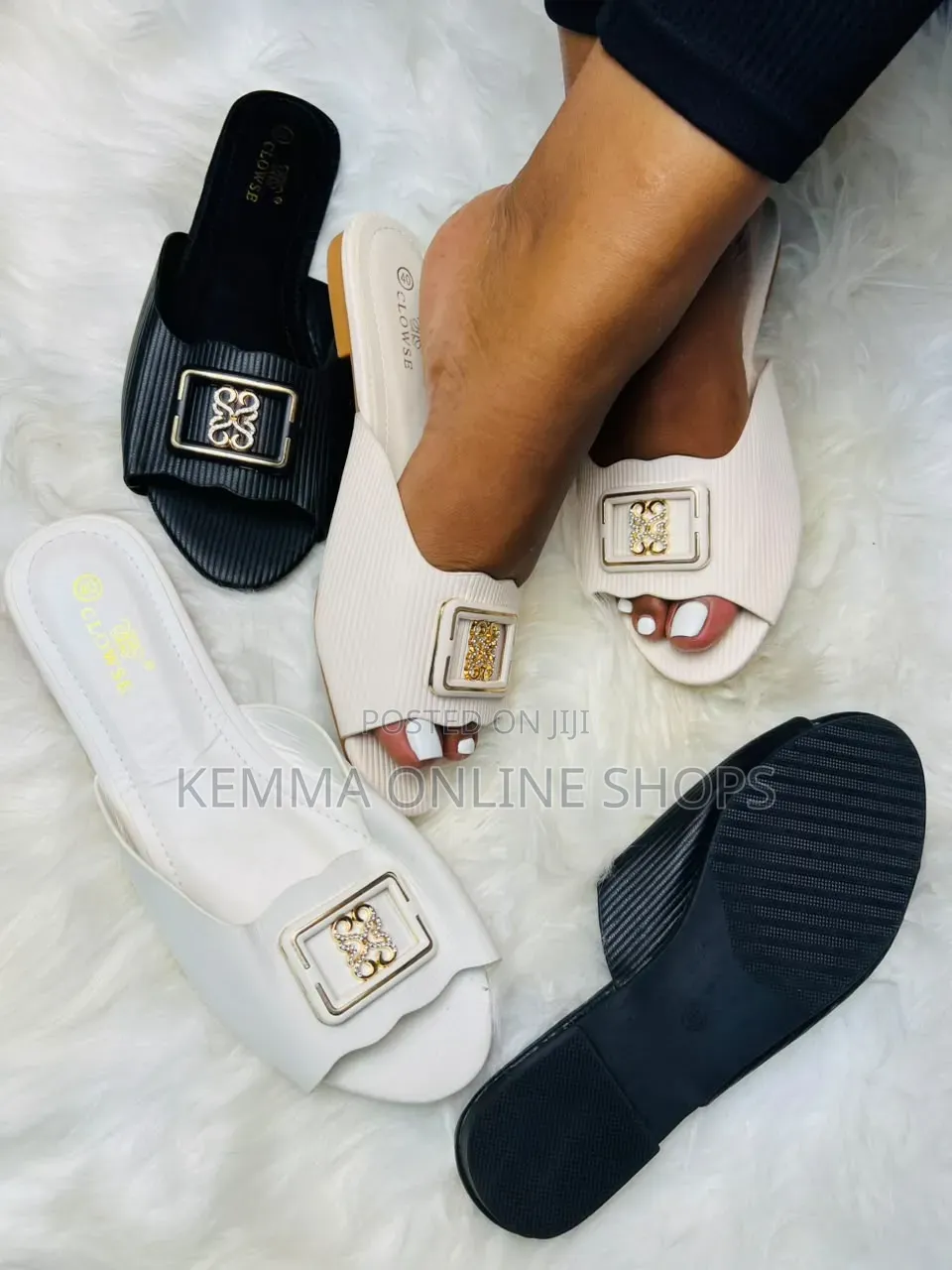 Chic Women's Flat Sandals