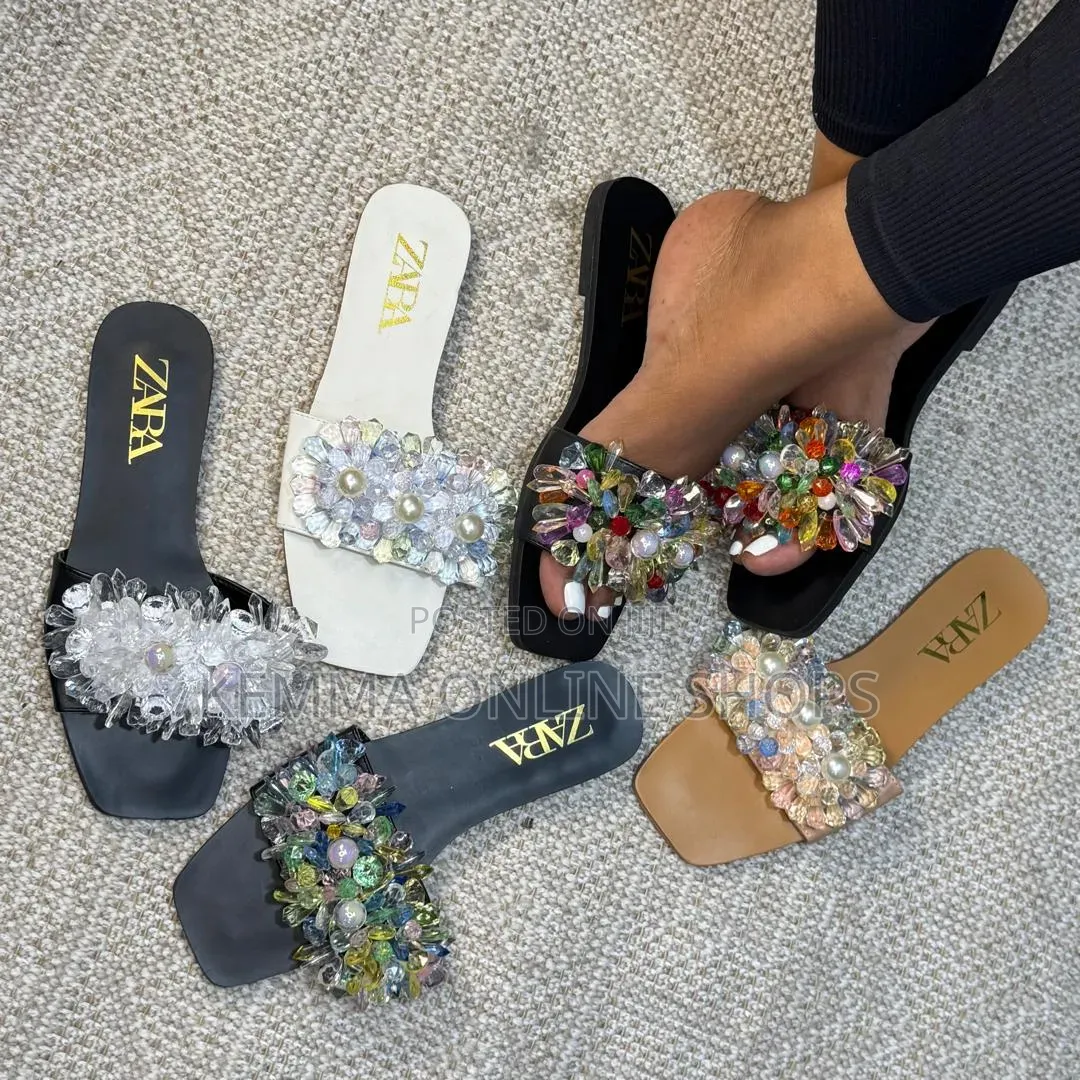 Chic Women's Flat Sandals