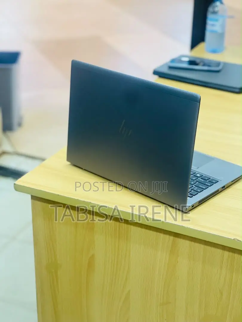 New Laptop HP ZBook 14u G5 8GB Intel Core i7 SSD 256GB