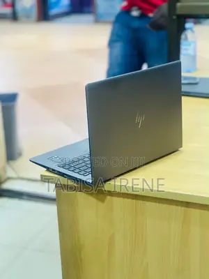 New Laptop HP ZBook 14u G5 8GB Intel Core i7 SSD 256GB