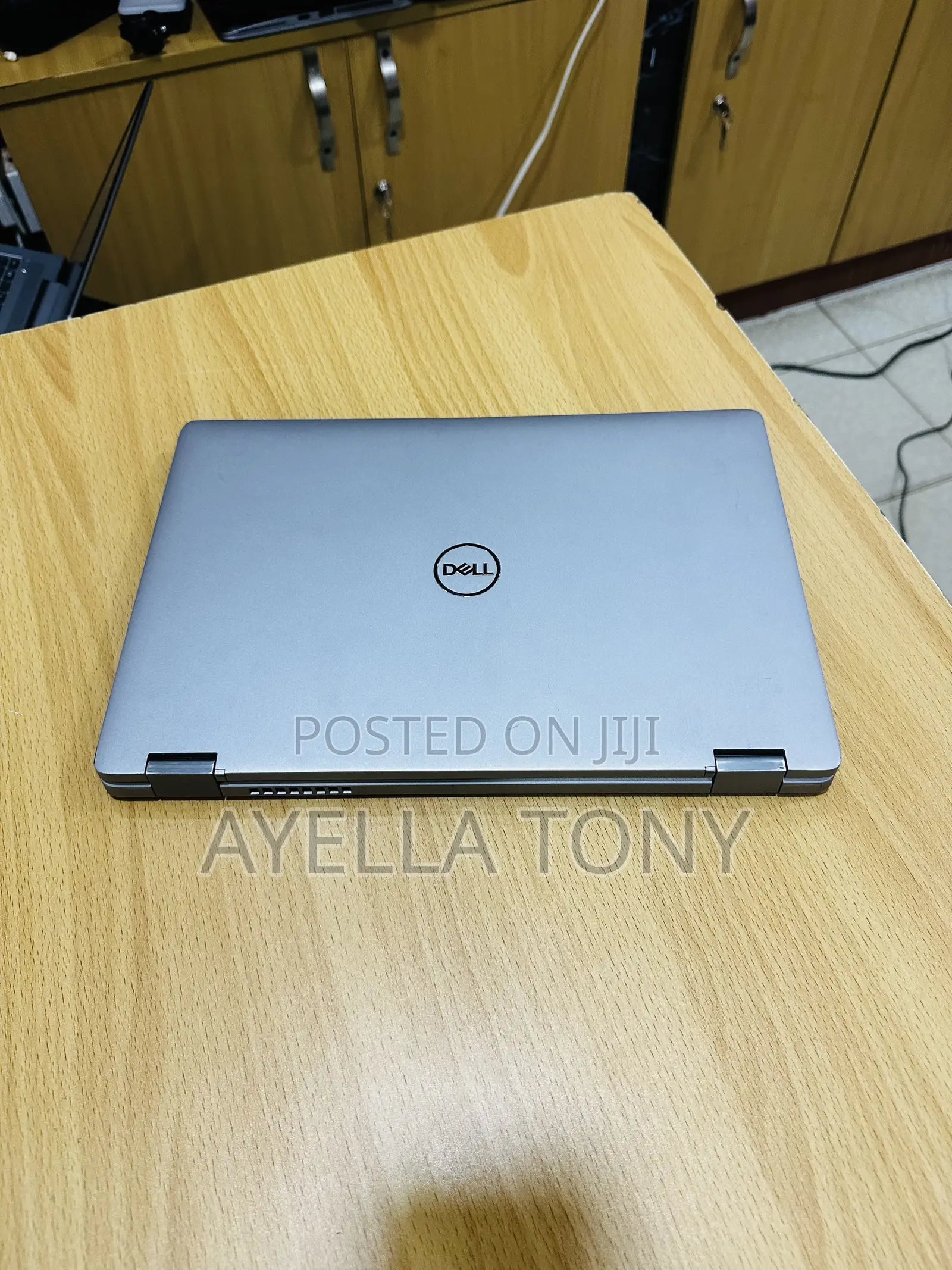 New Laptop Dell Latitude 5310 2-in-1 8GB Intel Core i5 SSD 256GB