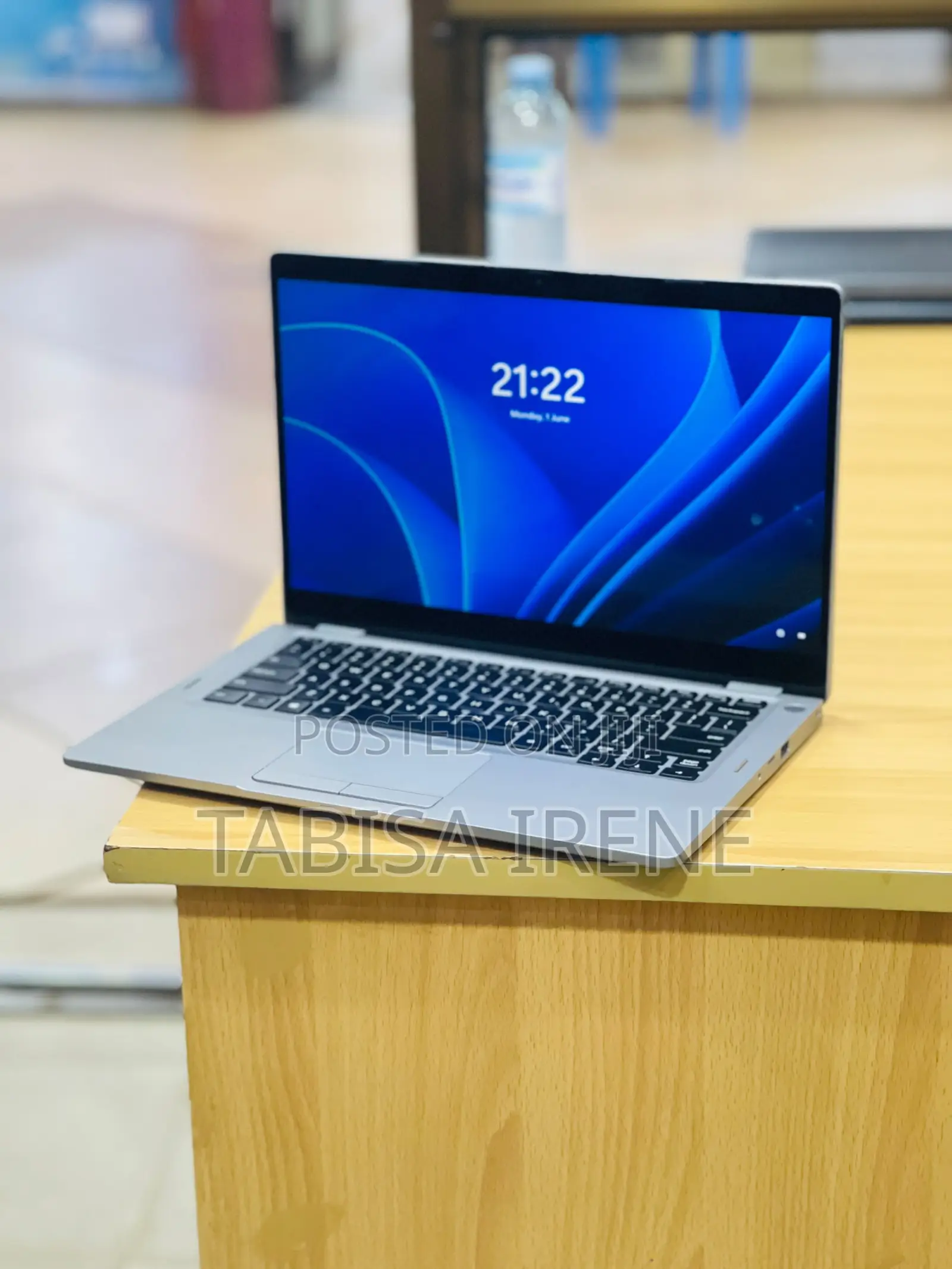 New Laptop Dell Latitude 5310 2-in-1 8GB Intel Core i5 SSD 256GB