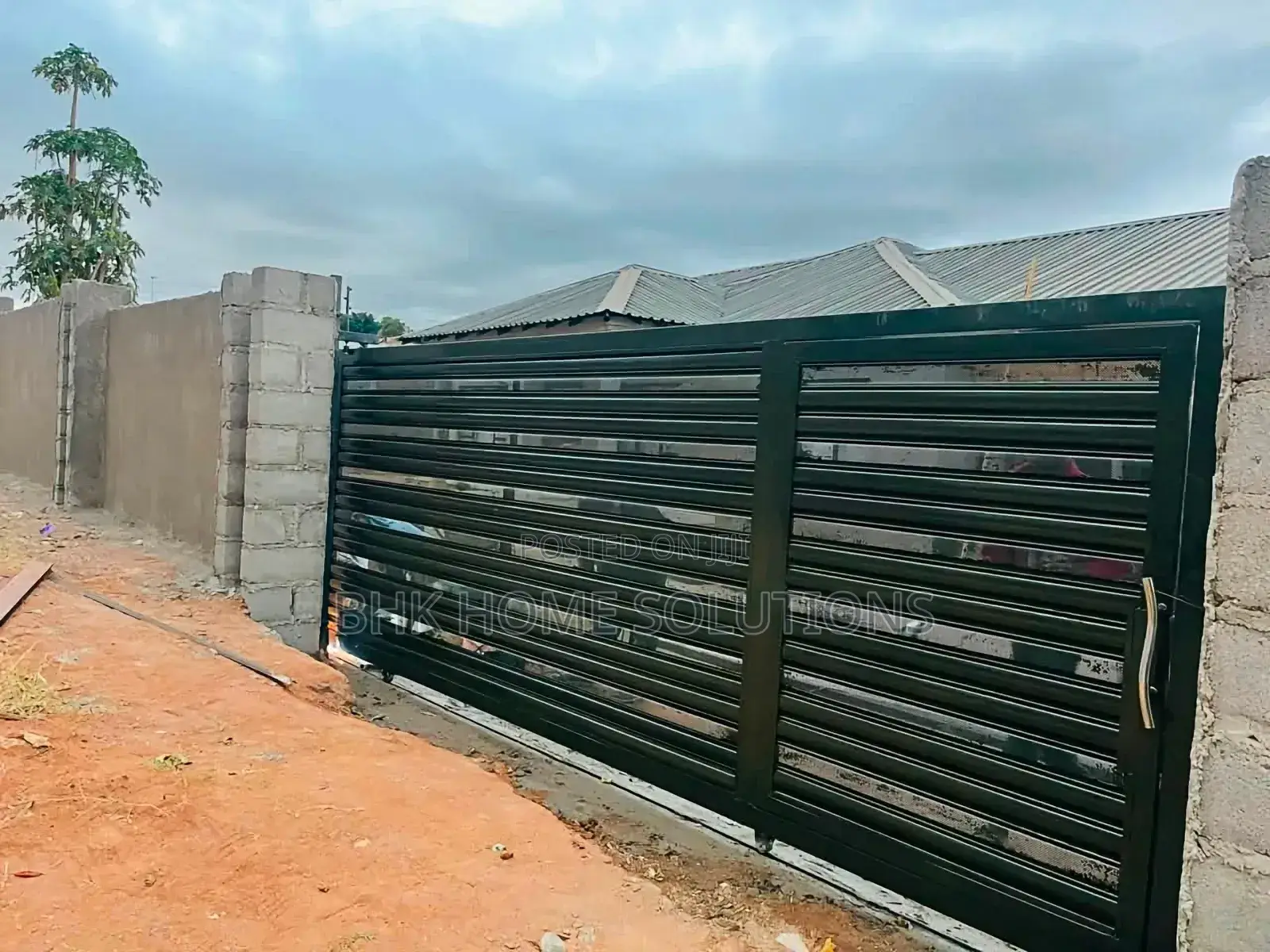Modern Louver Sliding Gate Metal Fabrication Services