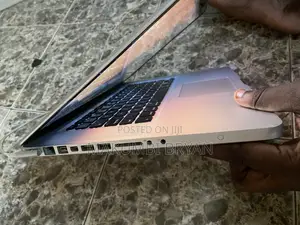 Laptop Apple MacBook Pro 4GB Intel Core 2 Duo HDD+SSD 500GB