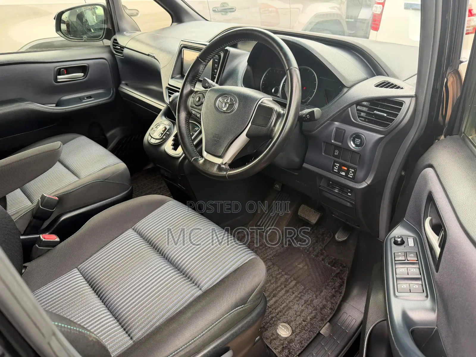 Toyota Noah 2015 Black