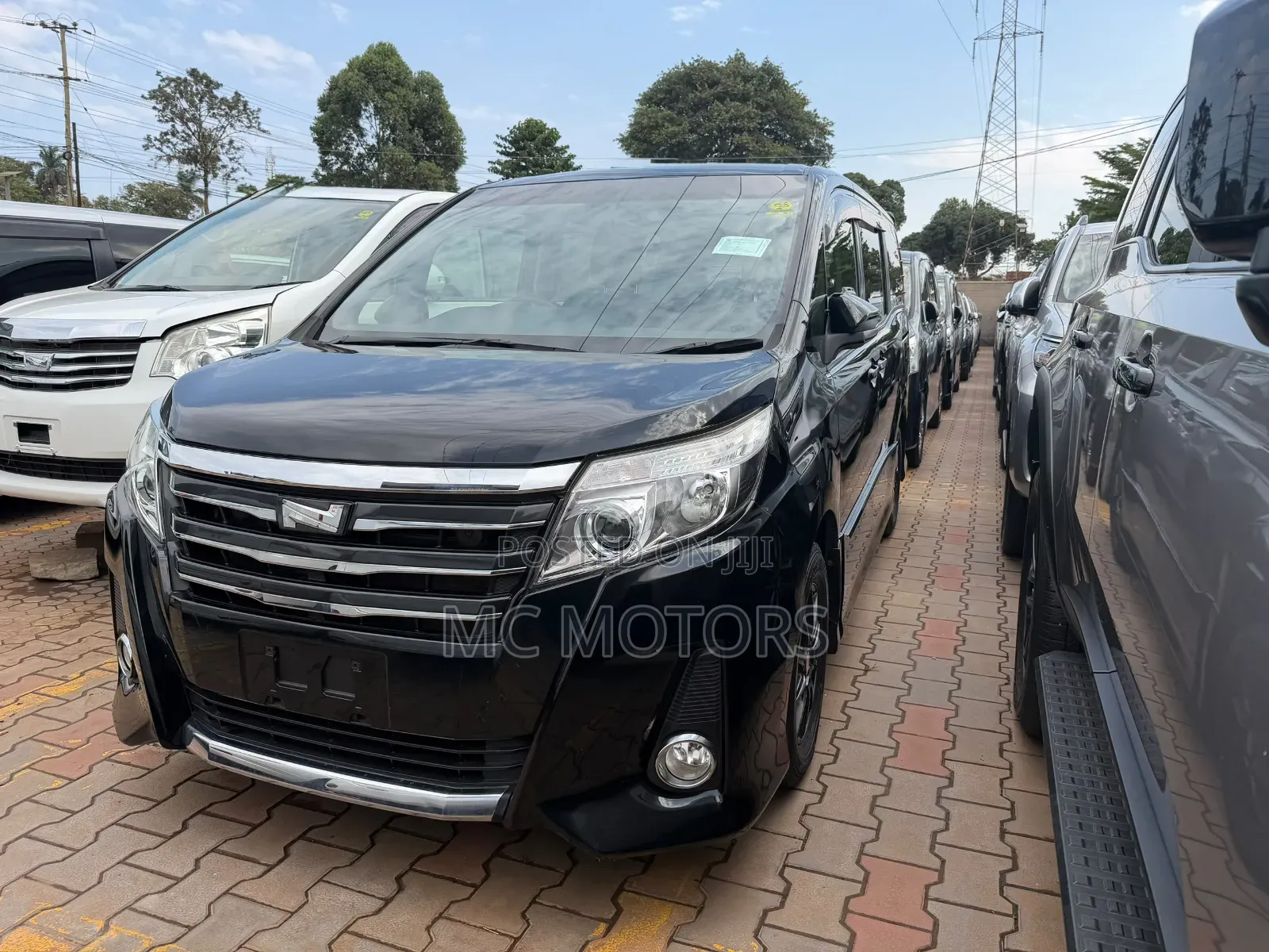 Toyota Noah 2015 Black