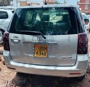 Toyota Raum 2008 Silver