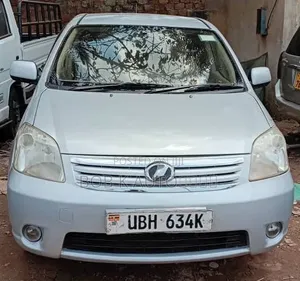 Toyota Raum 2008 Silver