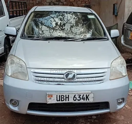 Toyota Raum 2008 Silver