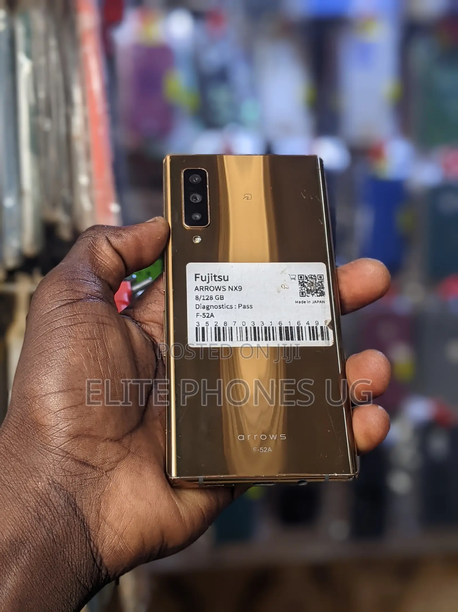 Fujitsu Arrows NX9 F-52A 128 GB Gold