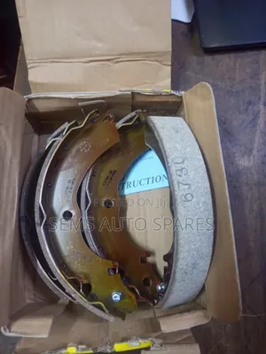 Brake Shoes Mitsubishi Lancer