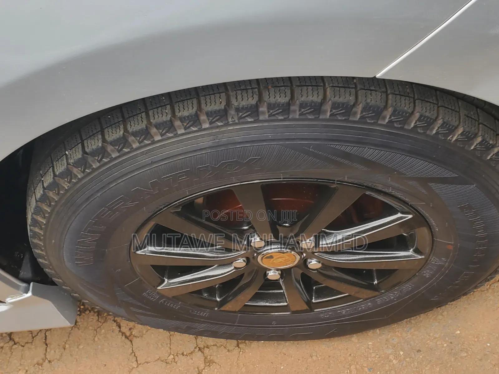 Toyota ISIS 2010 Silver