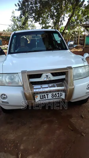 Mitsubishi Pajero IO 2003 White