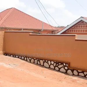 4bdrm Bungalow in Buzigq, Central Division for sale