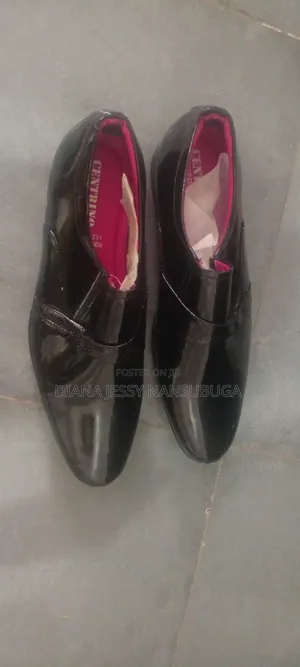 Men's Shoes Size 43