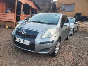 Toyota Vitz 2010 Gray